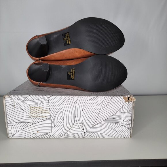 Chase & Chloe Heeled Oxford Shoes Size 10 Gray, Brown - Picture 7 of 8